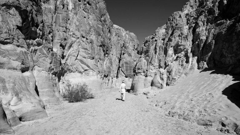 White canyon in de Sinaï woestijn op weg naar de oase