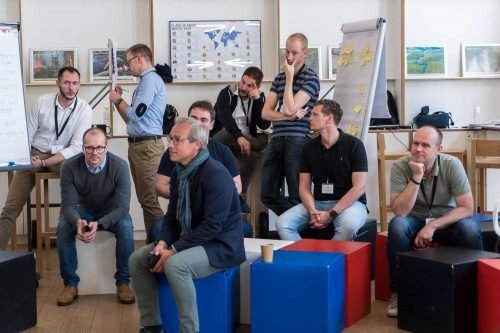 Aandachtig luisteren naar de opdrachten VELA 2019