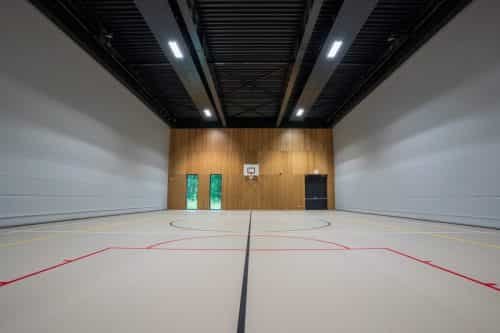 Sporthal productfotografie trenomat wanden