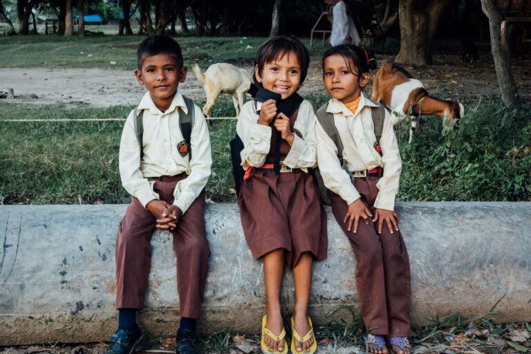 Schoolkids Nepal near the border of india